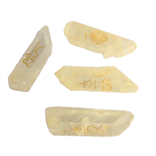 Points of the brujula quartz stone set