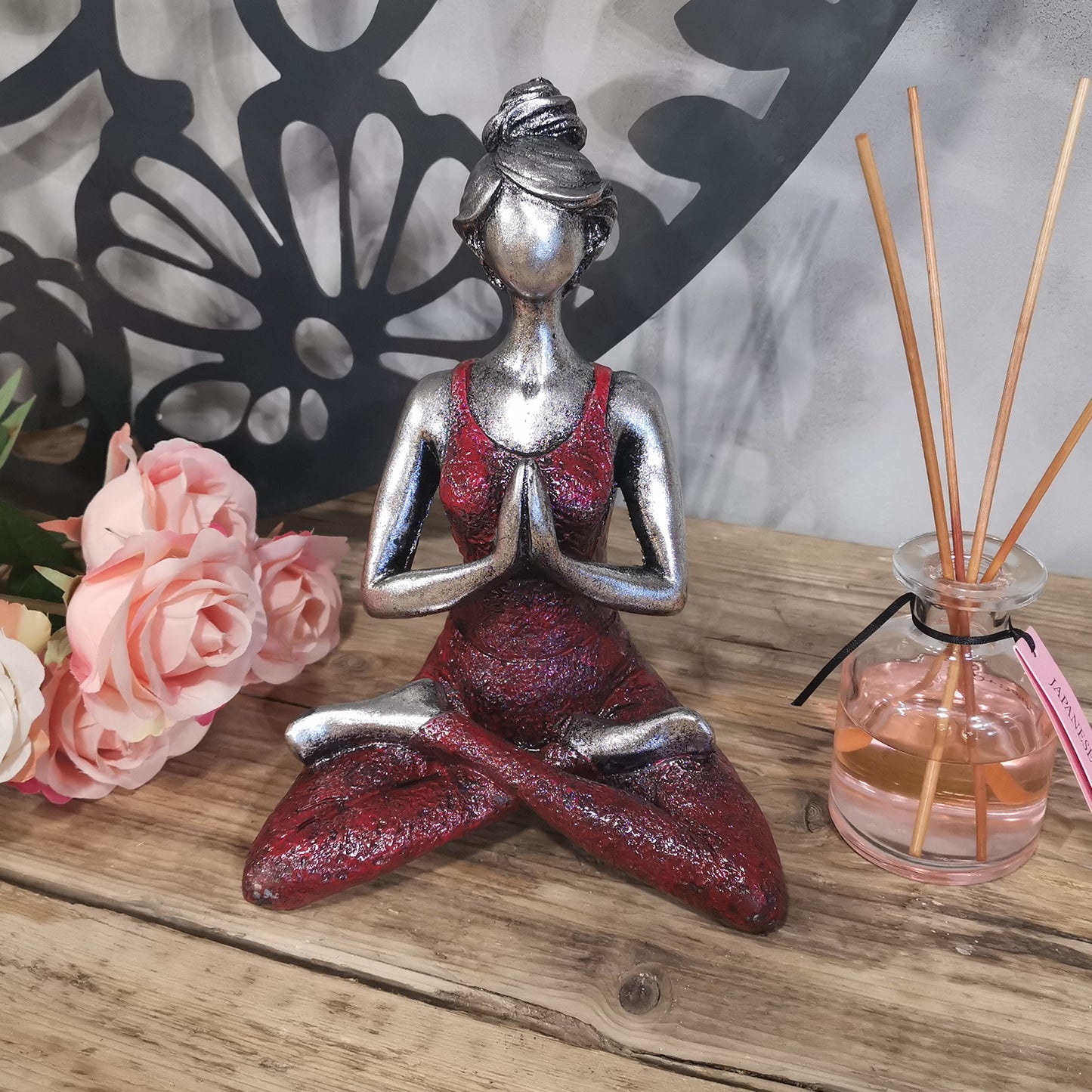 Figurine Yoga Lady - Argent &amp; Bordeaux 24cm