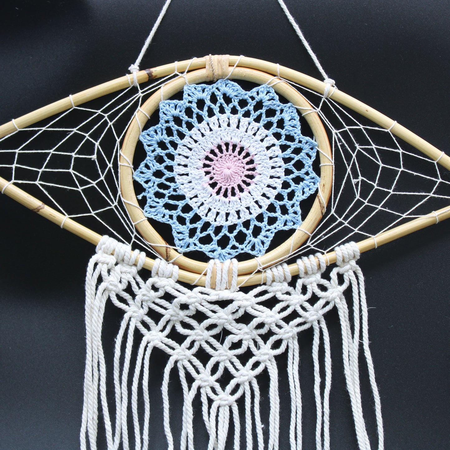 Atrapasueños - Med Macramé Eye Blue / White / Pink