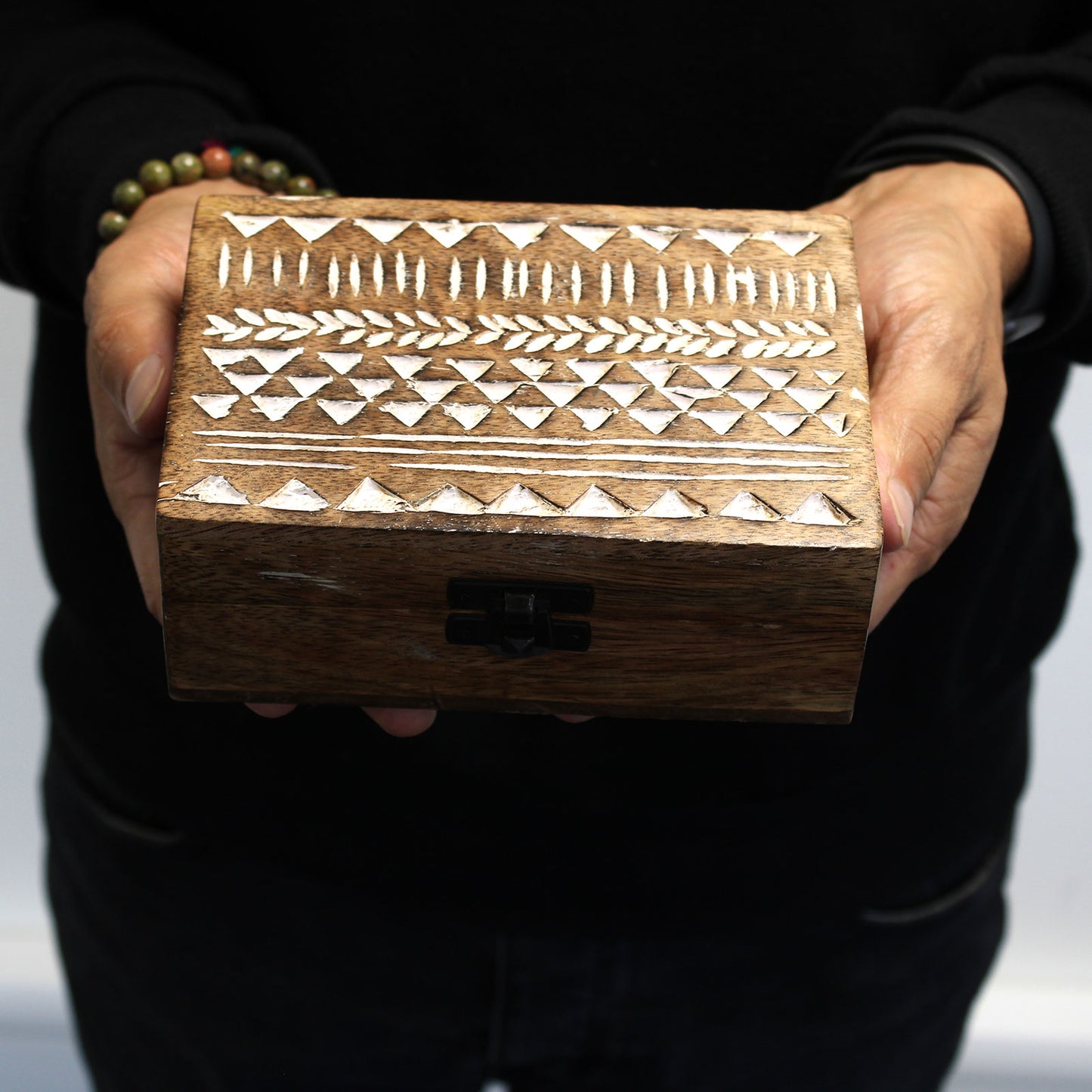 White Wooden Box - 6x4 Aztec Design