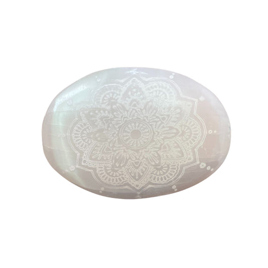 Selenite palm stone - Engraved mandala