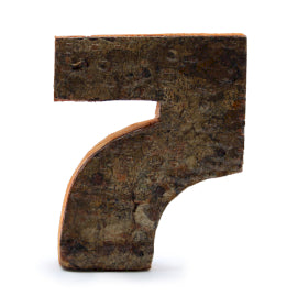 Rustic crust number - "7" (12) - Small 7cm