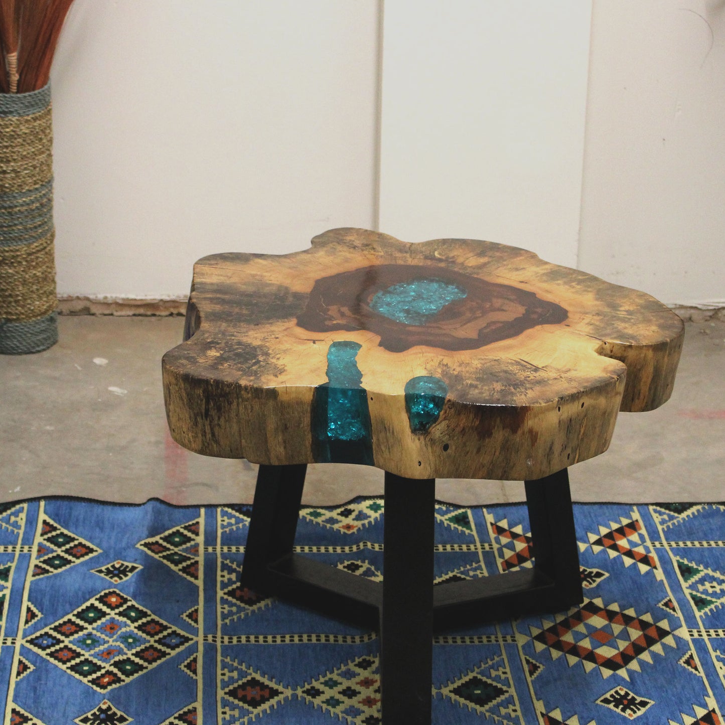 Tamarind and resin Coffee Table - Water