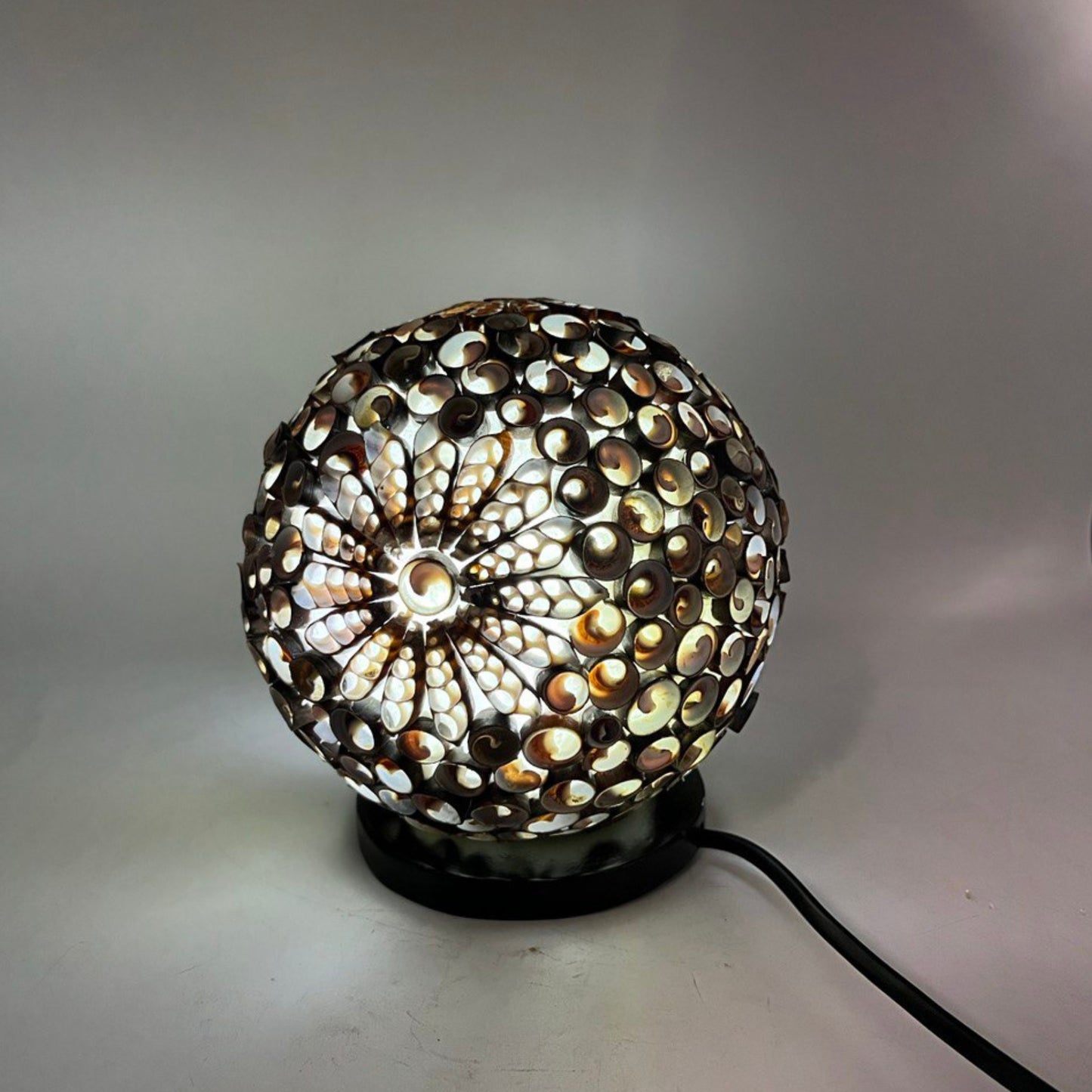 Boho Sea Shell Lamp - Globe Twist Chocolate - 15cm