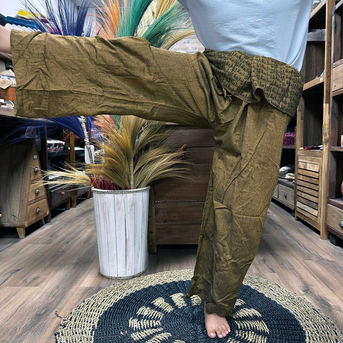 Pantalon de yoga et de festival - Mantra de pêcheur thaïlandais Mandala en orange